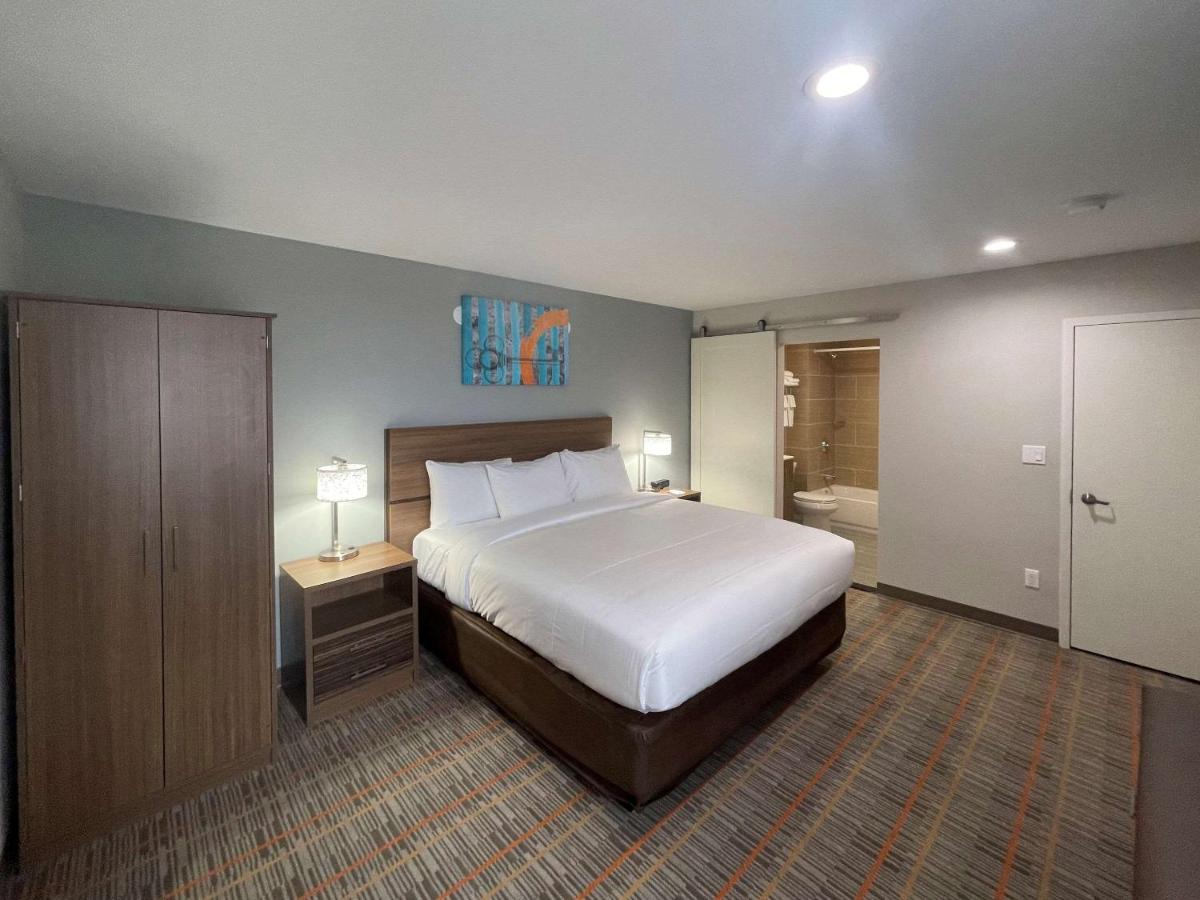 Mainstay Suites New York Exterior photo