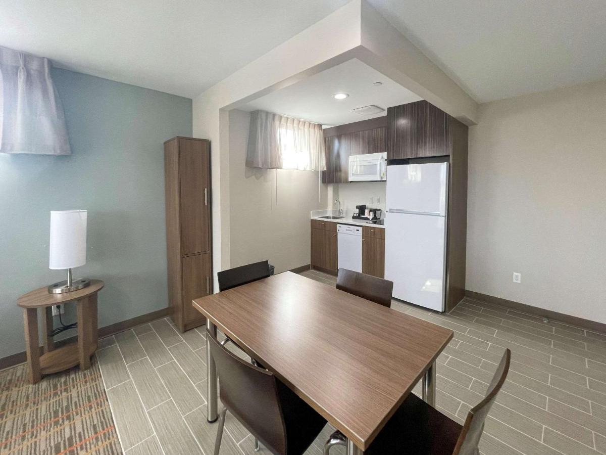 Mainstay Suites New York Exterior photo